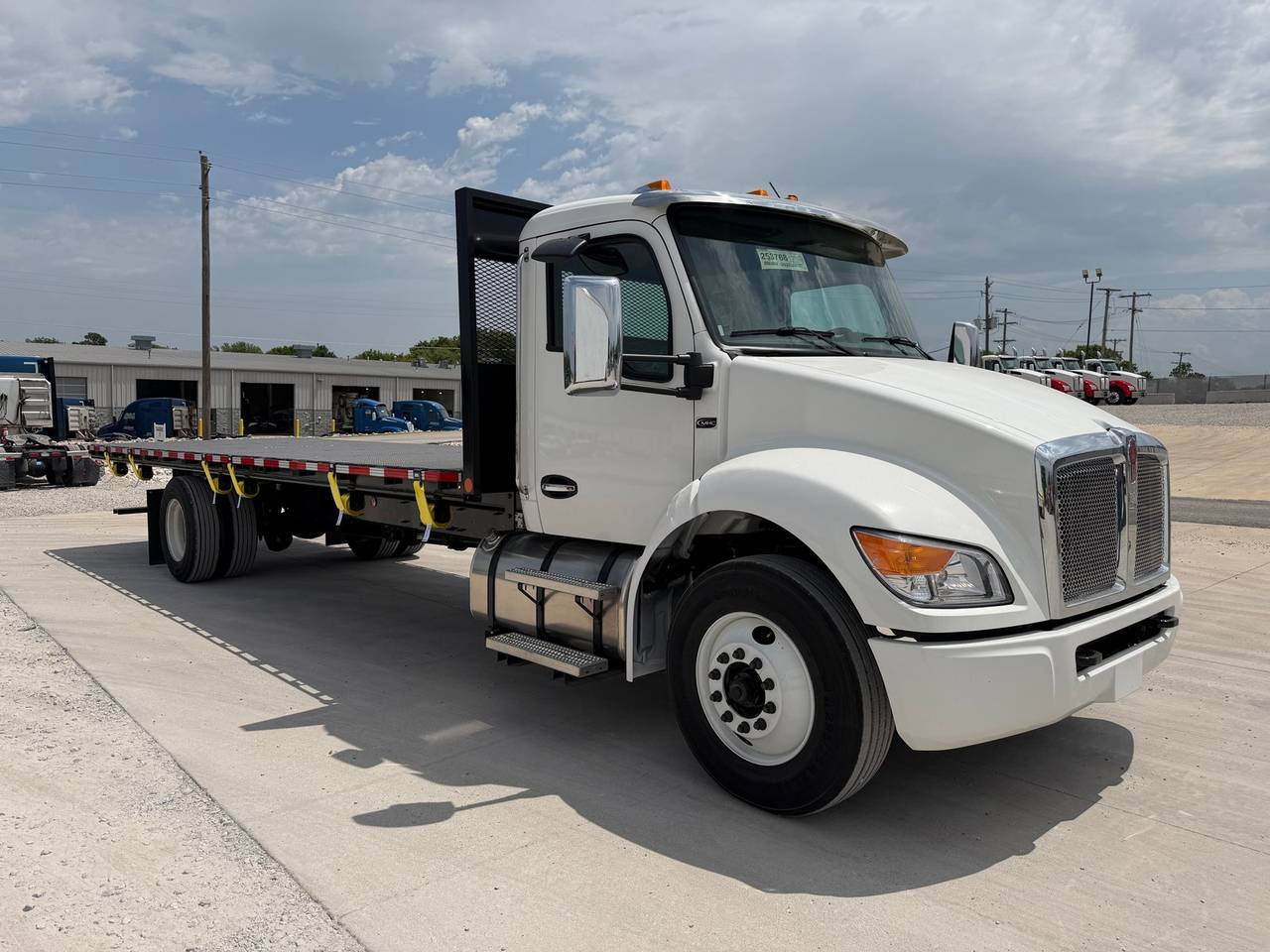 2027 Kenworth T280 Flatbed Truck, exterior photo 1