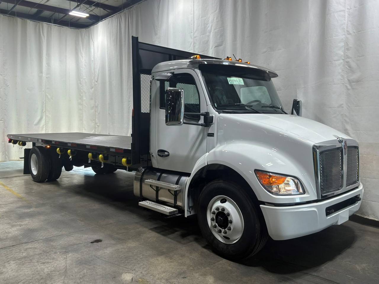 2027 Kenworth T280 Flatbed Truck, exterior photo 1
