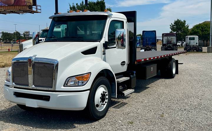 2027 Kenworth T280 Flatbed Truck, exterior photo 2