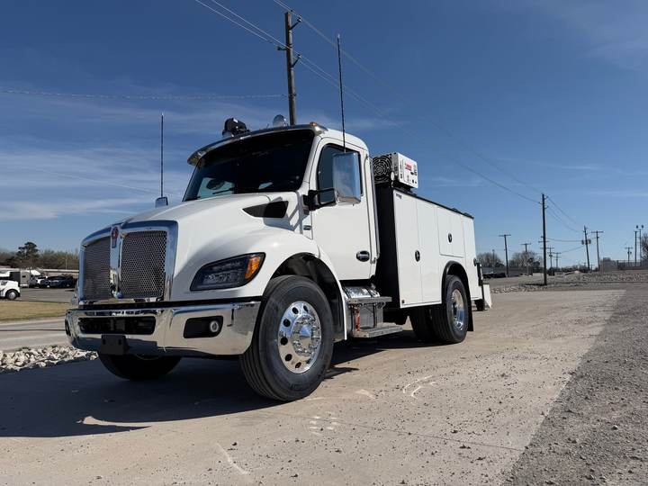 2027 Kenworth T280 Service Truck, exterior photo 2