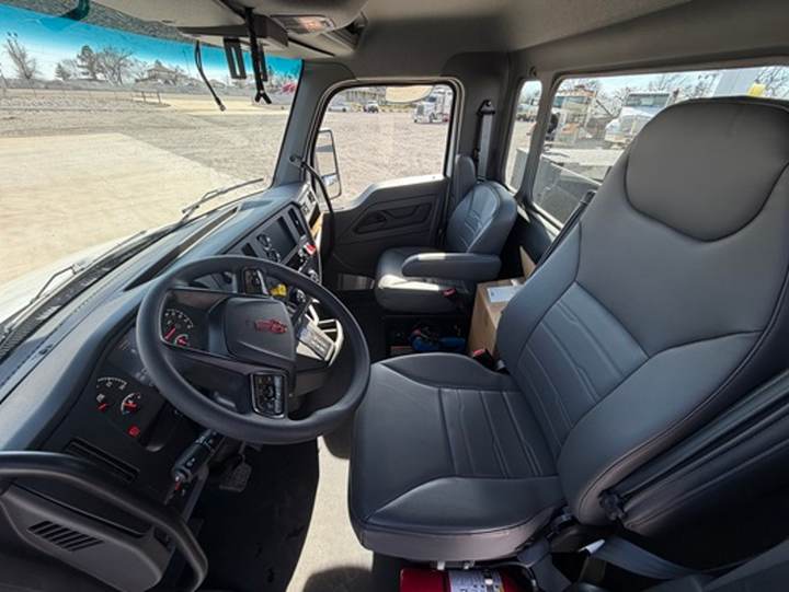 2027 Kenworth T280 Service Truck, interior photo 5