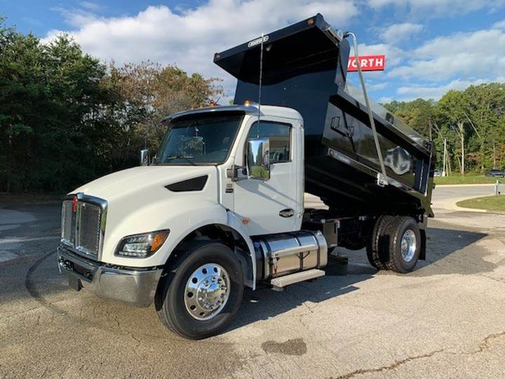 2027 Kenworth T380 Dump Truck, exterior photo 2