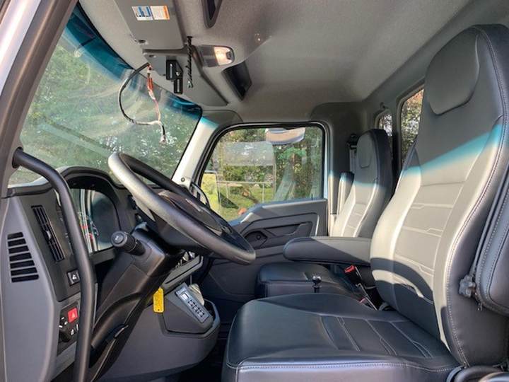 2027 Kenworth T380 Dump Truck, interior photo 7