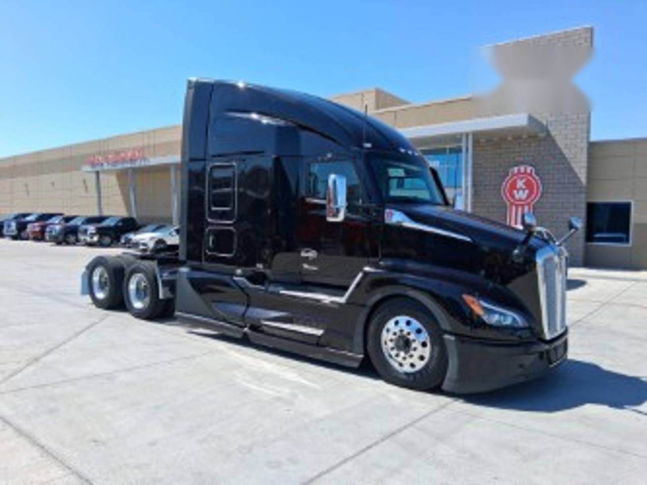 2027 Kenworth T680 76" Raised Roof Sleeper, exterior photo 1