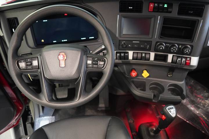 2027 Kenworth T680 76" Raised Roof Sleeper, interior photo 3