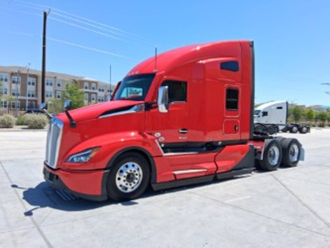 2027 Kenworth T680 76" Raised Roof Sleeper, exterior photo 2