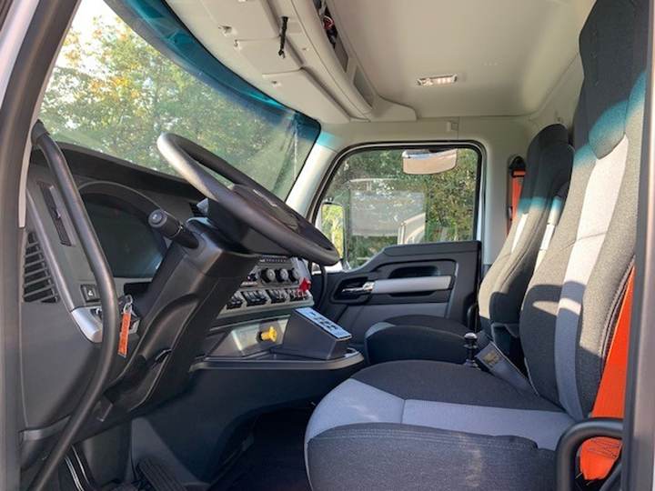 2027 Kenworth T880 Quad Axle Dump Truck, interior photo 7