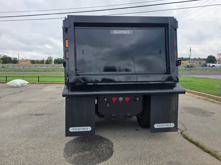 2027 Kenworth T880 Tandem Dump Truck, exterior photo 3
