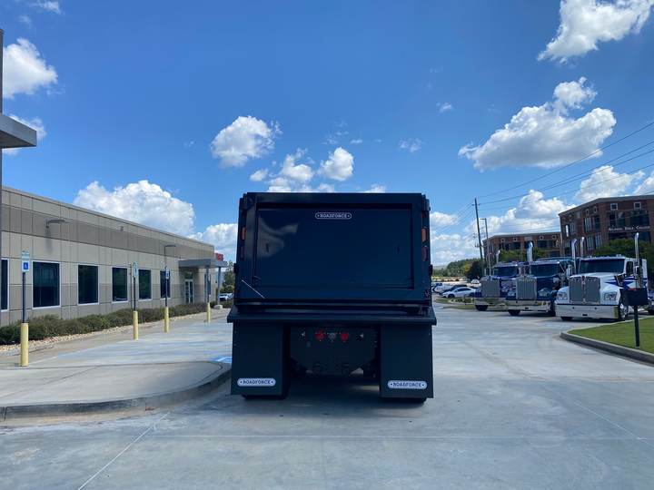 2027 Kenworth T880 Tandem Dump Truck, exterior photo 2