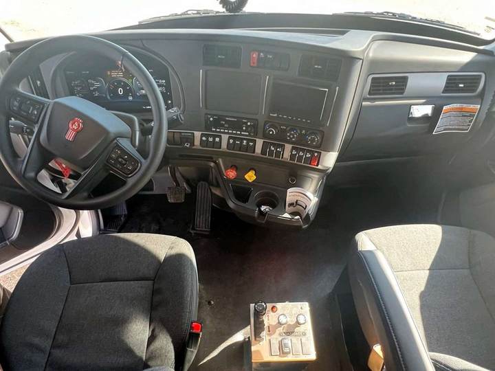 2027 Kenworth T880 Tandem Dump Truck, interior photo 4