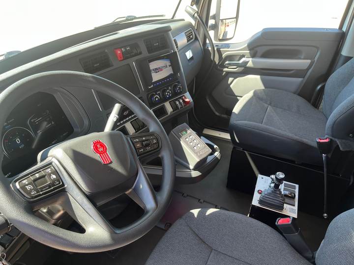 2027 Kenworth T880 Tandem Dump Truck, interior photo 5