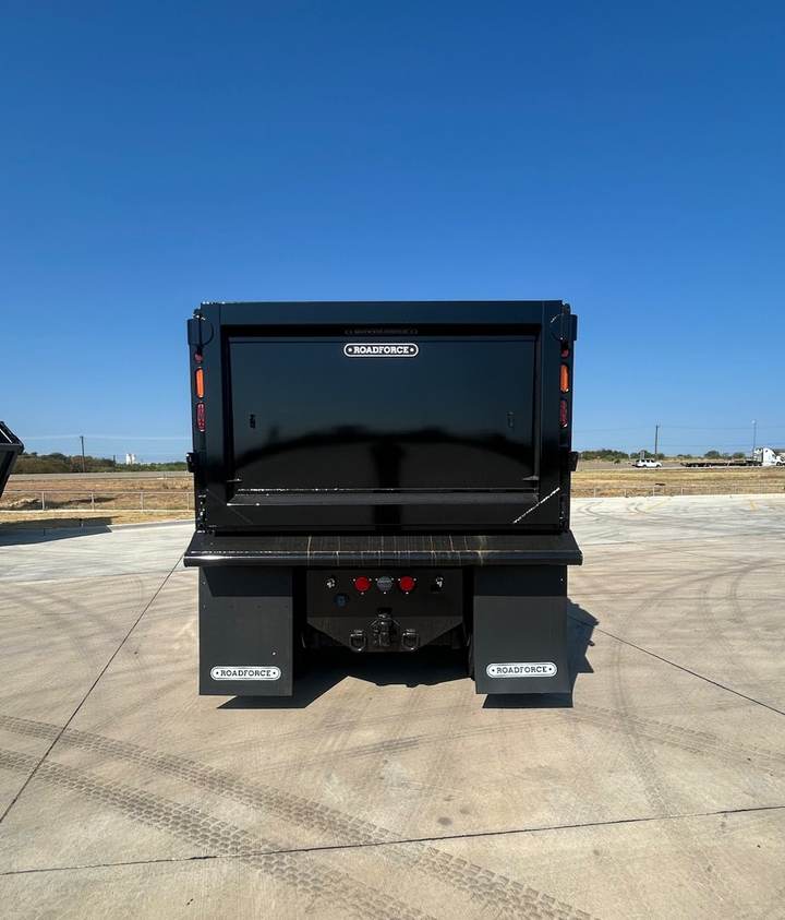2027 Kenworth T880 Tandem Dump Truck, exterior photo 3