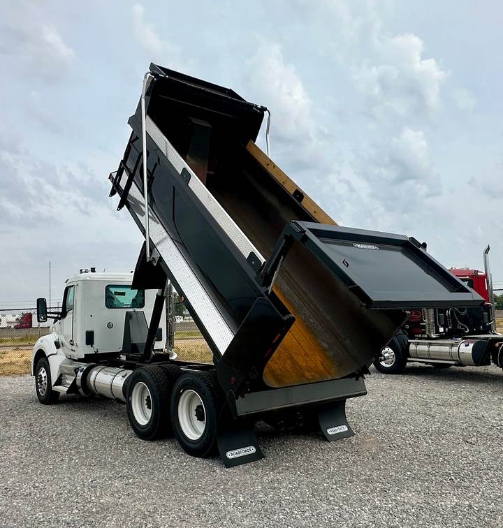 2027 Kenworth T880 Tandem Dump Truck, exterior photo 6