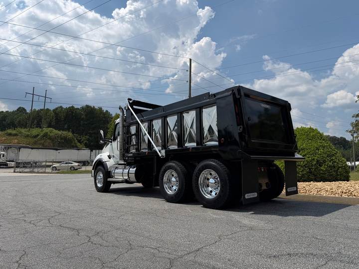 2027 Kenworth T880 Tandem Dump Truck, exterior photo 6