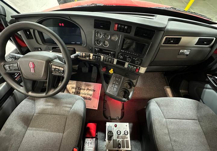 2027 Kenworth T880 Tri-Axle Dump Truck, interior photo 4