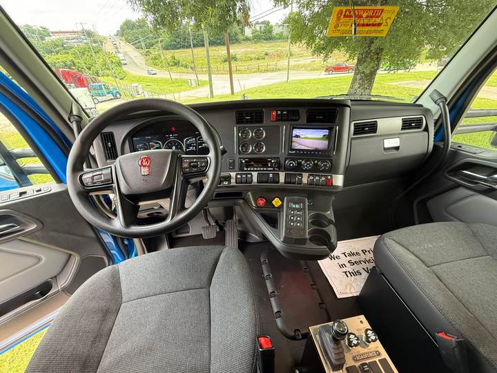 2027 Kenworth T880 Tri-Axle Dump Truck, interior photo 4