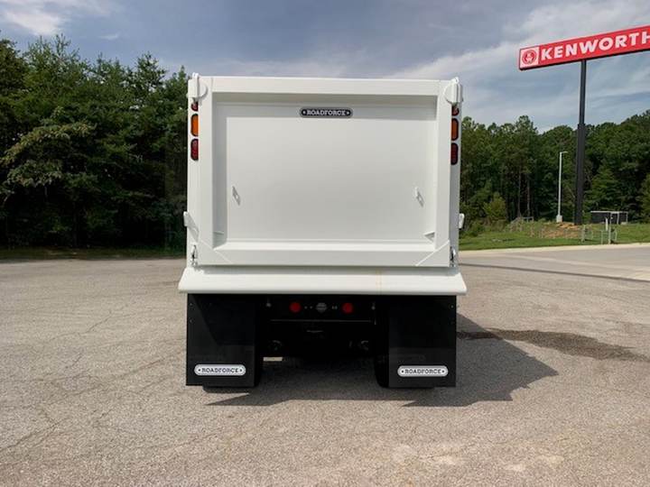 2027 Kenworth T880 Tri-Axle Dump Truck, exterior photo 3