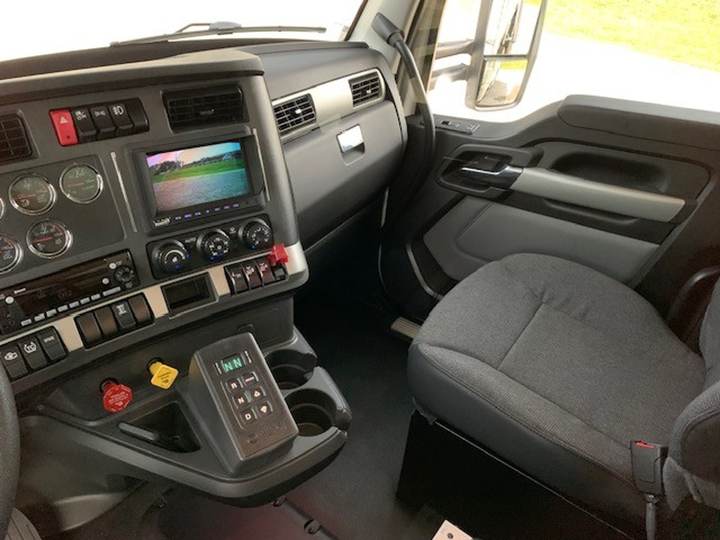 2027 Kenworth T880 Tri-Axle Dump Truck, interior photo 4