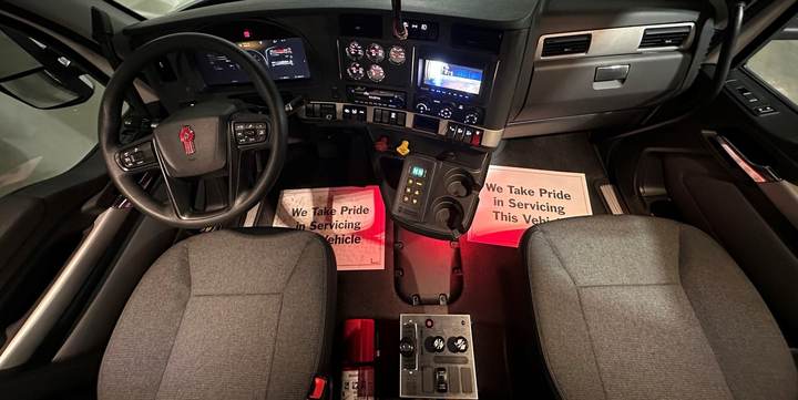 2027 Kenworth T880 Tri-Axle Dump Truck, interior photo 2