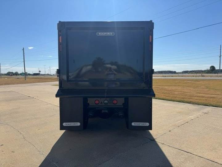 2027 Kenworth T880 Tri-Axle Dump Truck, exterior photo 6