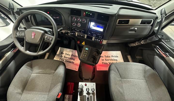 2027 Kenworth T880 Tri-Axle Dump Truck, interior photo 4