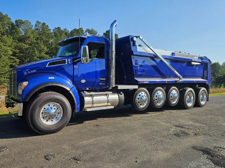 2027 Kenworth T880S 5-Axle Dump Truck, exterior photo 2