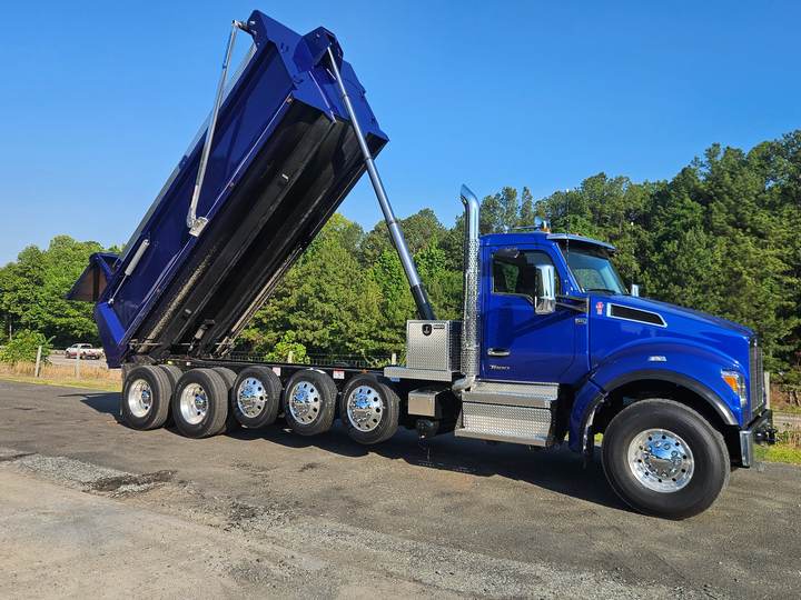 2027 Kenworth T880S 5-Axle Dump Truck, exterior photo 4