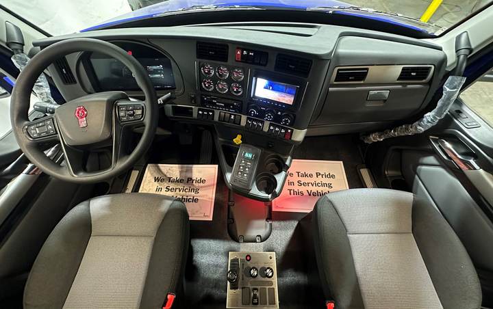 2027 Kenworth T880S 5-Axle Dump Truck, interior photo 7