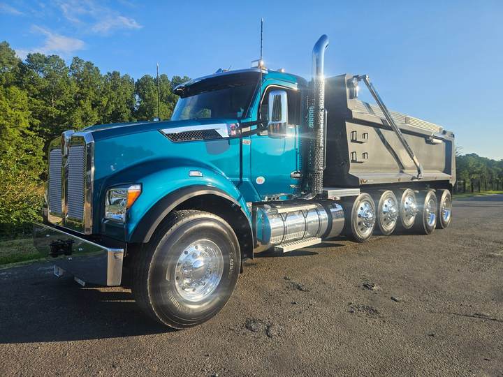 2027 Kenworth T880S 5-Axle Dump Truck, exterior photo 2