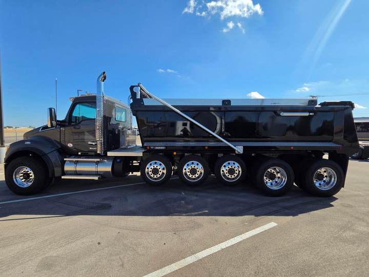 2027 Kenworth T880S 5-Axle Dump Truck, exterior photo 4