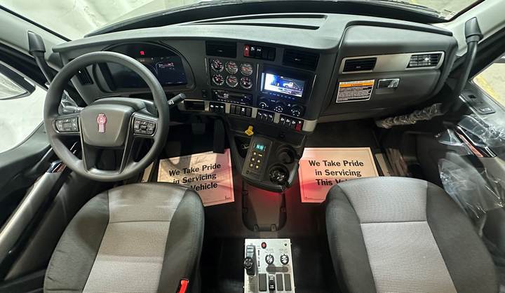 2027 Kenworth T880S 5-Axle Dump Truck, interior photo 2