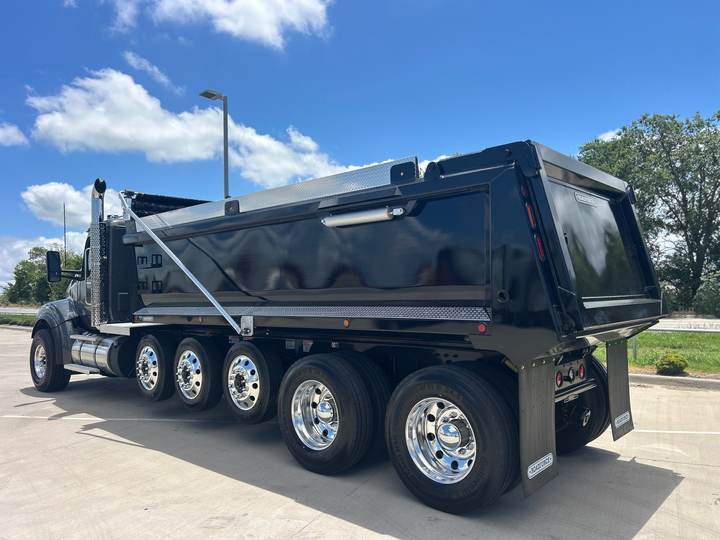 2027 Kenworth T880S 5-Axle Dump Truck, exterior photo 7