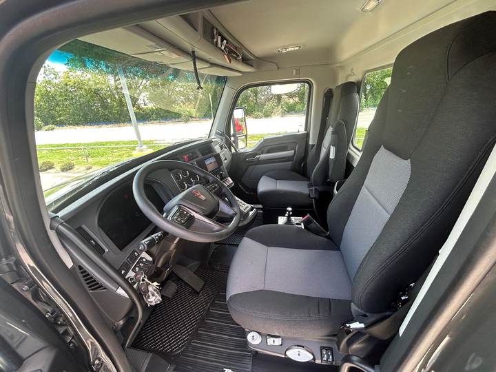 2027 Kenworth T880S 5-Axle Dump Truck, interior photo 8