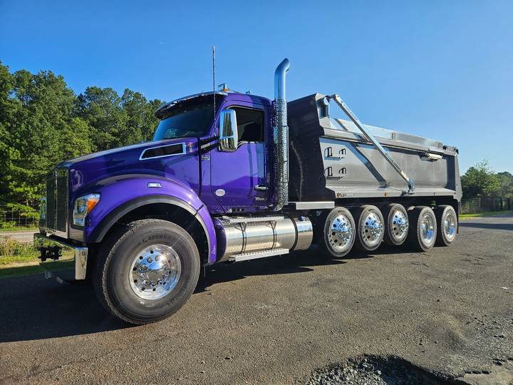 2027 Kenworth T880S 5-Axle Dump Truck, exterior photo 2