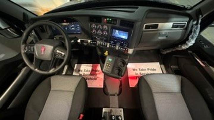 2027 Kenworth T880S 5-Axle Dump Truck, interior photo 4
