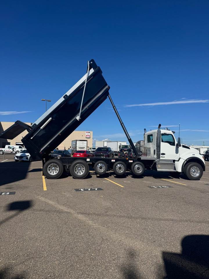 2027 Kenworth T880S 5-Axle Dump Truck, exterior photo 5