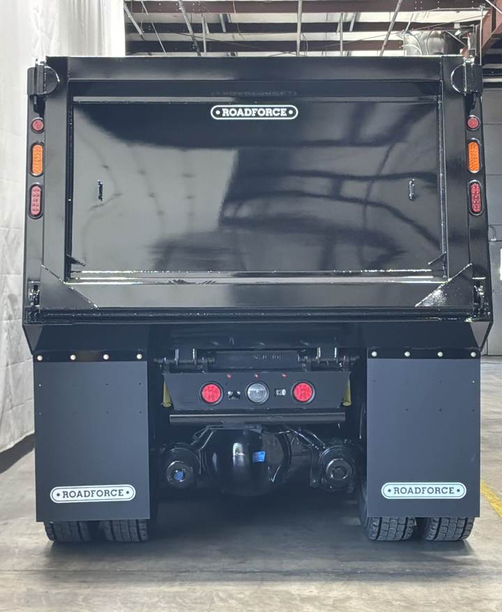 2027 Kenworth T880S 5-Axle Dump Truck, exterior photo 3