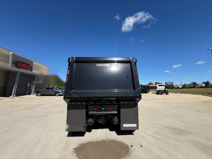 2027 Kenworth T880S 5-Axle Dump Truck, exterior photo 4