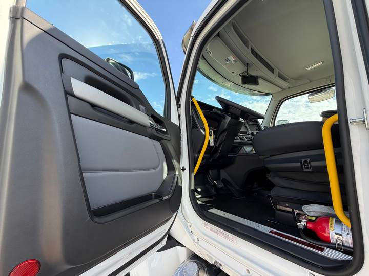 2027 Kenworth T880S Mixer Truck, interior photo 7