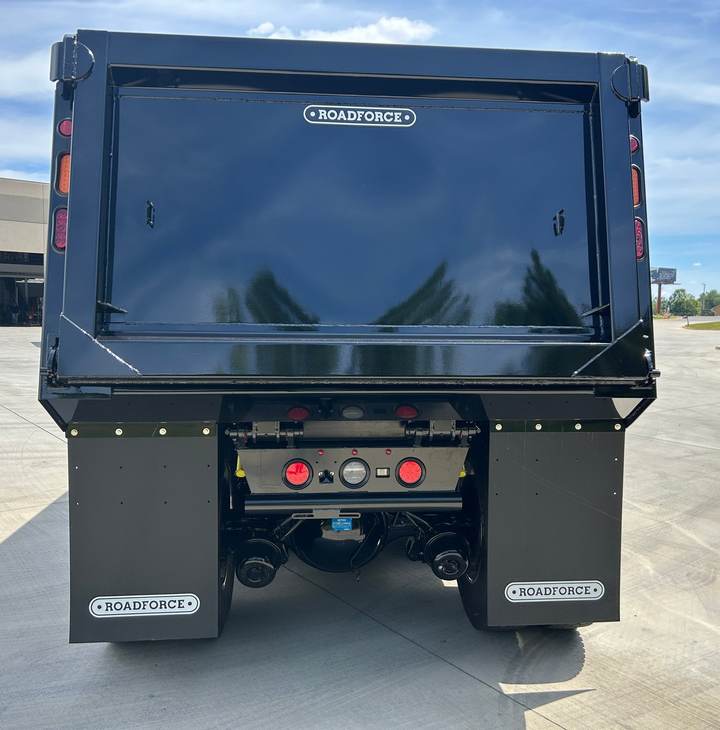 2027 Kenworth T880S Quad Axle Dump Truck, exterior photo 4