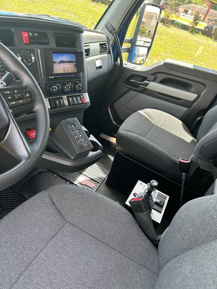 2027 Kenworth T880S Quad Axle Dump Truck, interior photo 5