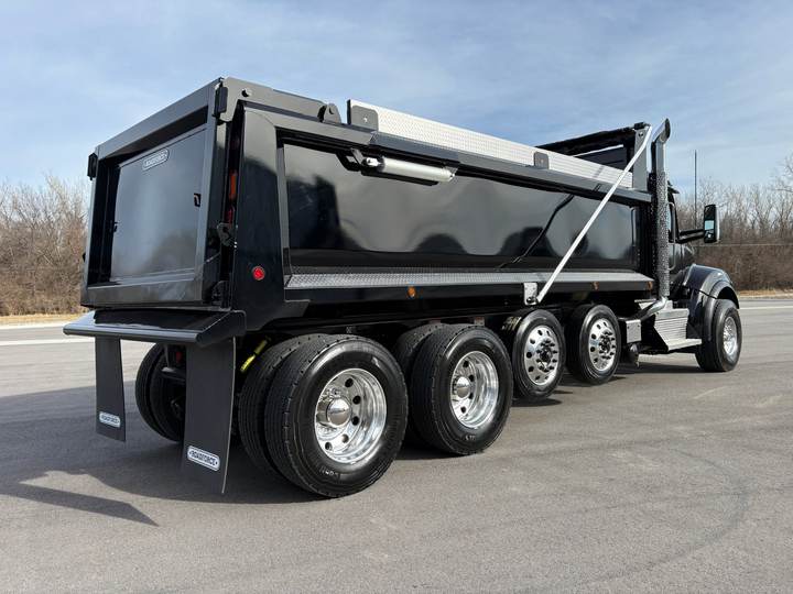 2027 Kenworth T880S Quad Axle Dump Truck, exterior photo 5