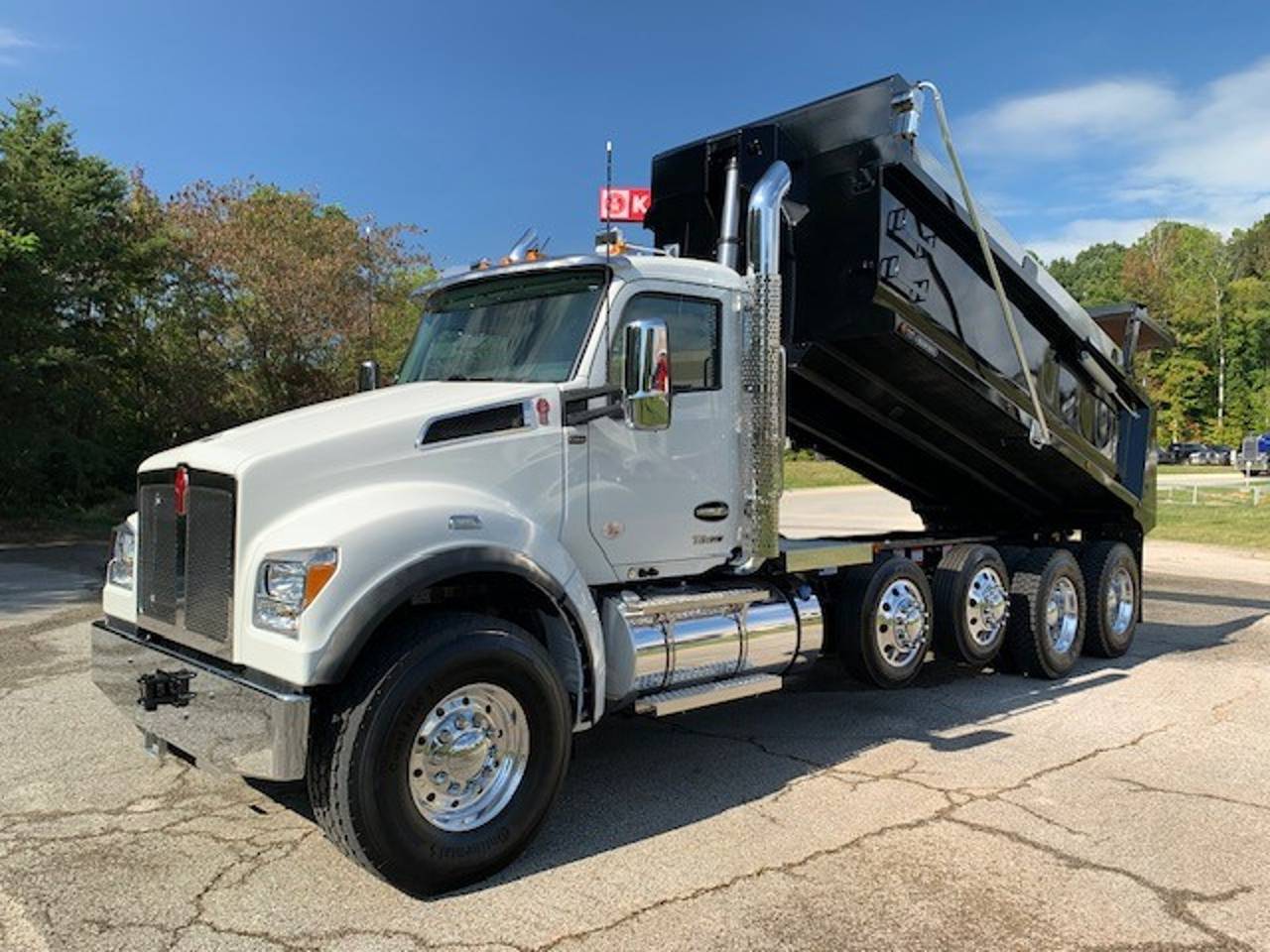 2027 Kenworth T880S Quad Axle Dump Truck, interior photo 2