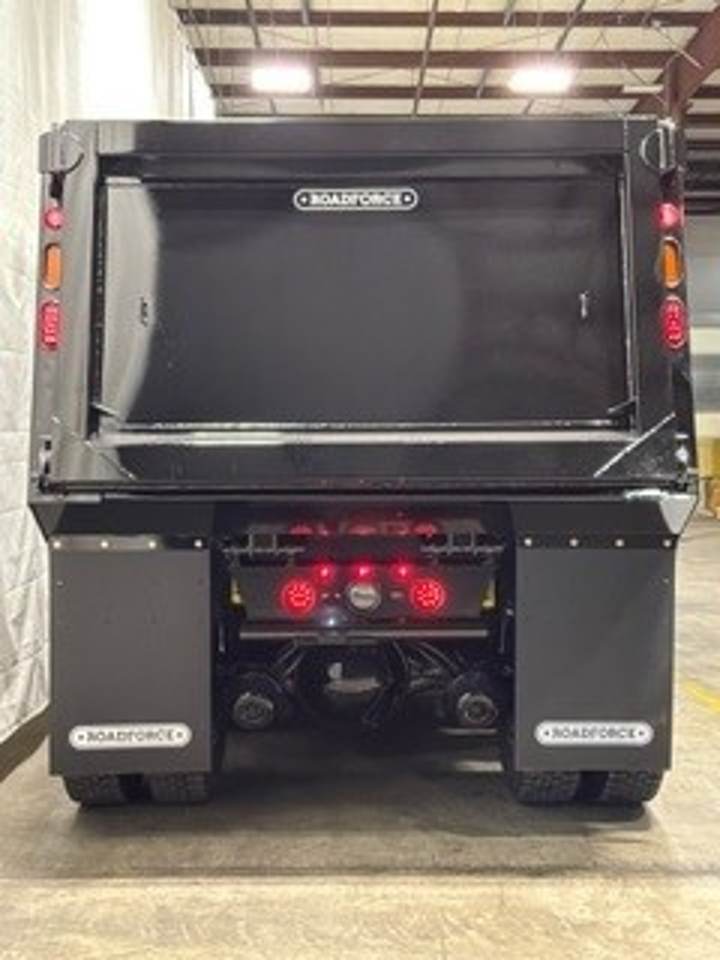2027 Kenworth T880S Quad Axle Dump Truck, exterior photo 2