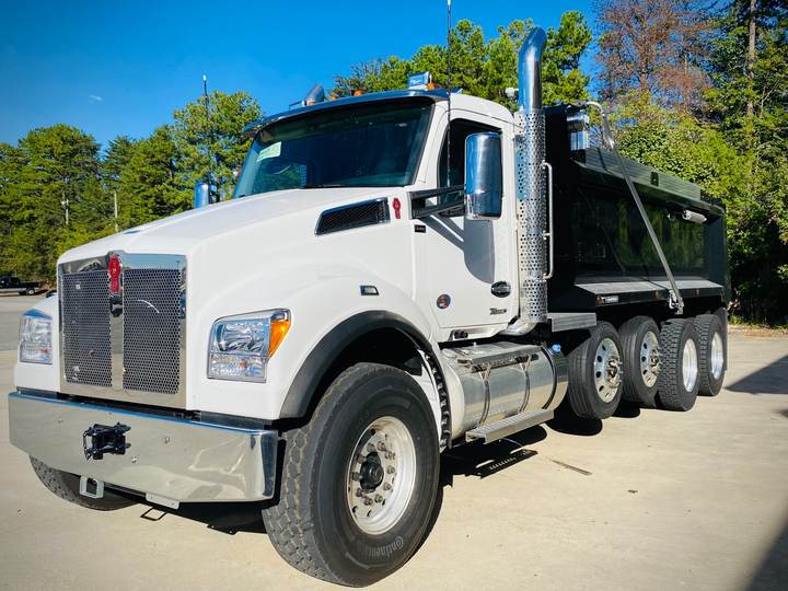 2027 Kenworth T880S Quad Axle Dump Truck, interior photo 2