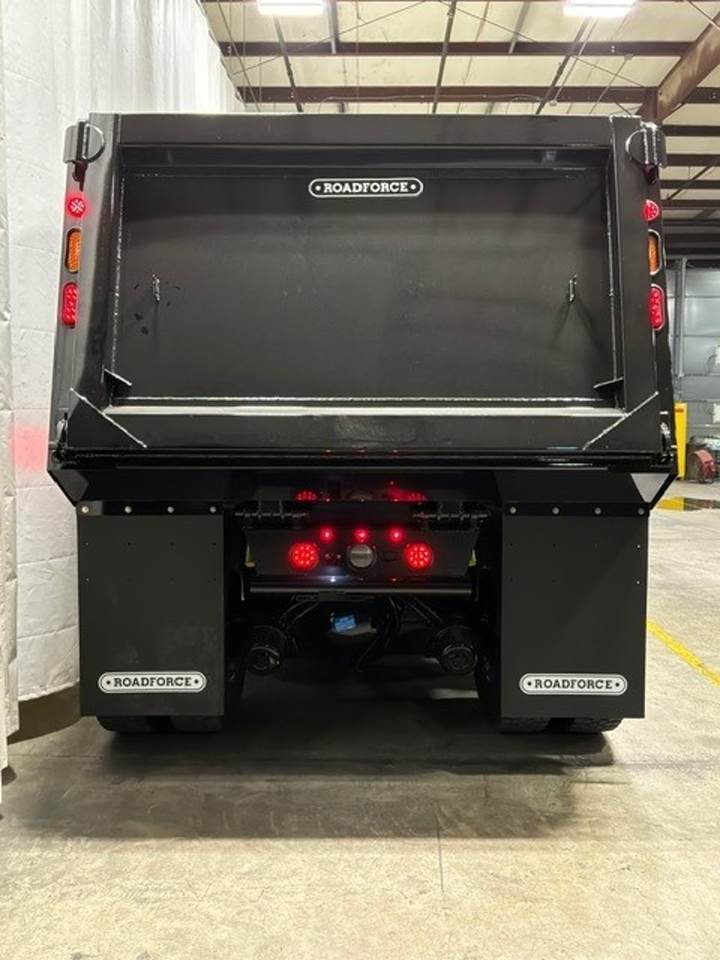 2027 Kenworth T880S Tandem Dump Truck, exterior photo 2