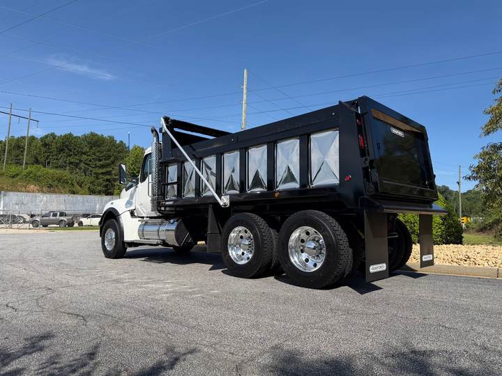 2027 Kenworth T880S Tandem Dump Truck, exterior photo 5