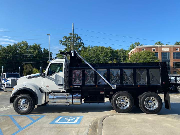 2027 Kenworth T880S Tandem Dump Truck, exterior photo 5