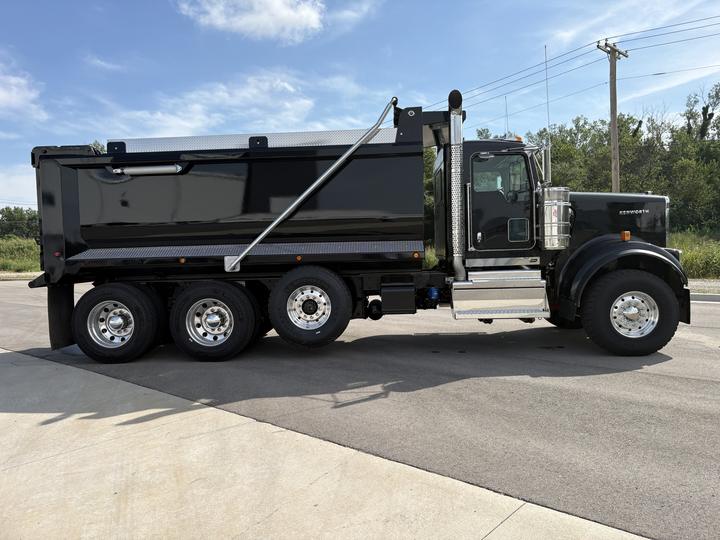2027 Kenworth W900 Tri-Axle Dump Truck, blackout, side