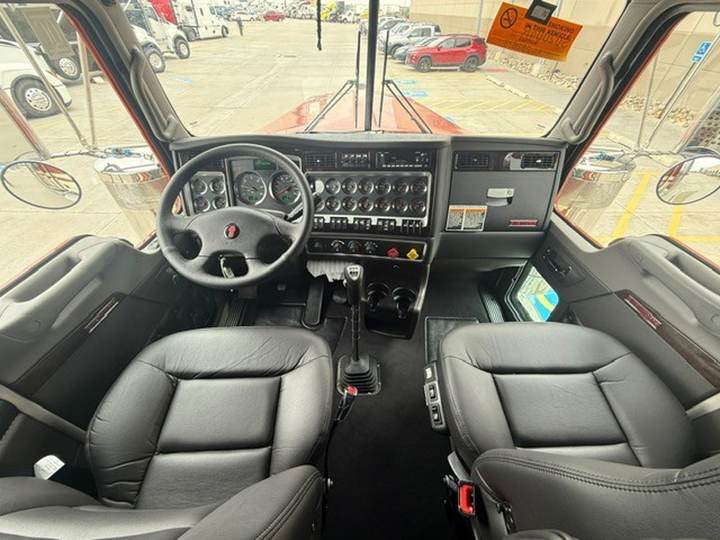 2027 Kenworth W900L 72" Flat Top Sleeper, interior photo 5